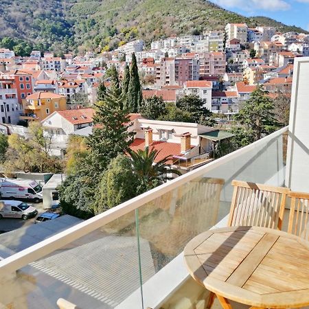 Sea Breeze Lux Apartments Budva Exterior photo