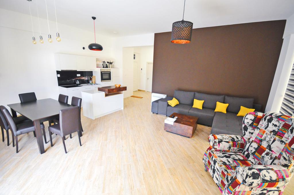 Sea Breeze Lux Apartments Budva Exterior photo