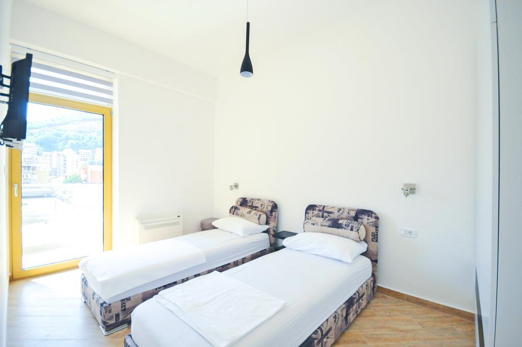 Sea Breeze Lux Apartments Budva Exterior photo