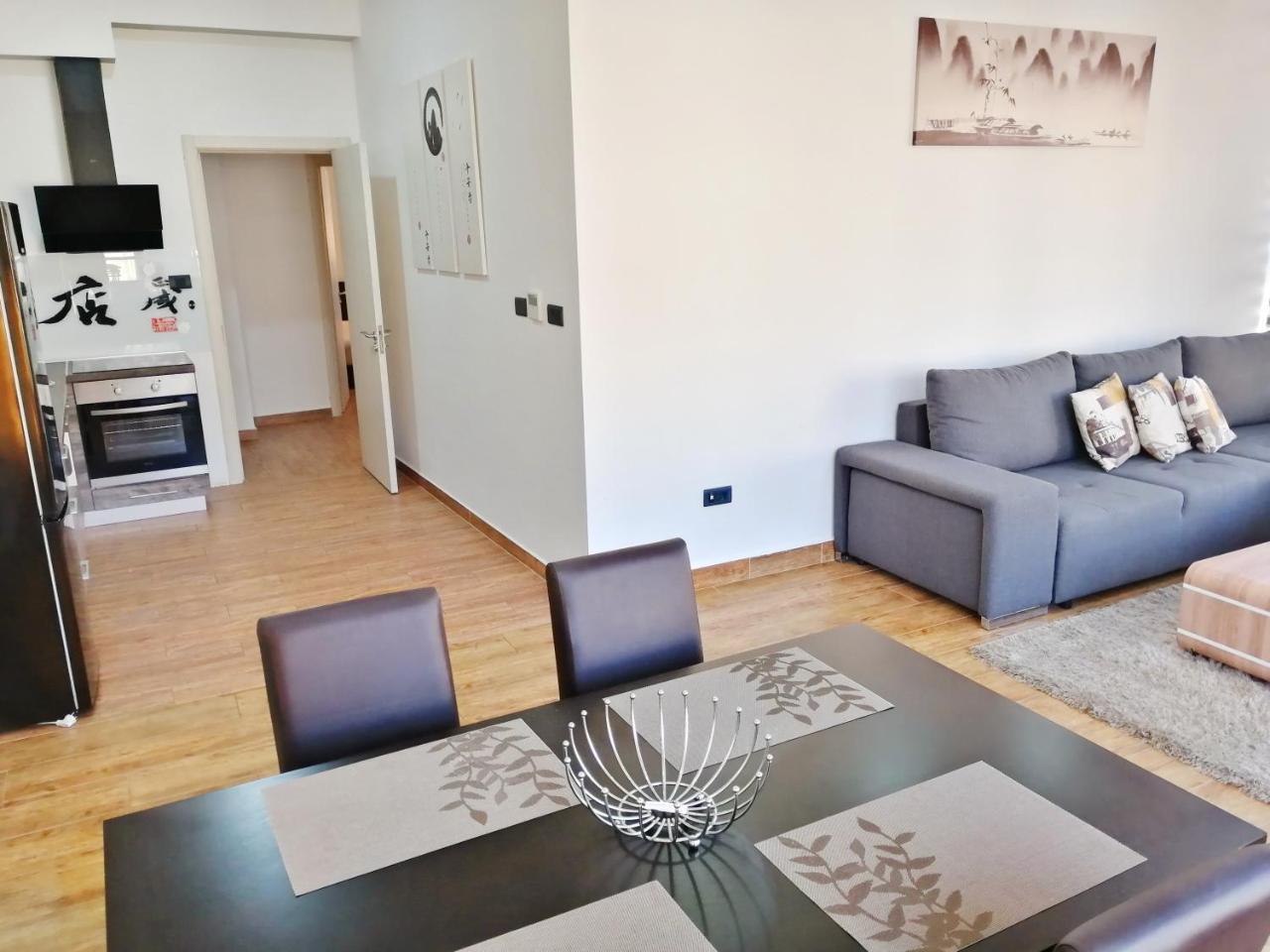 Sea Breeze Lux Apartments Budva Exterior photo