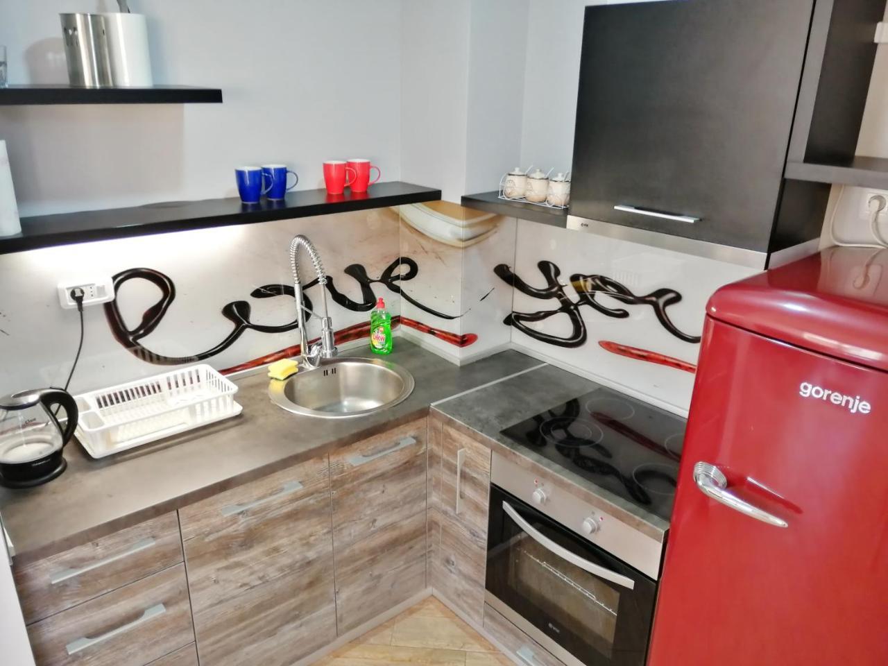 Sea Breeze Lux Apartments Budva Exterior photo